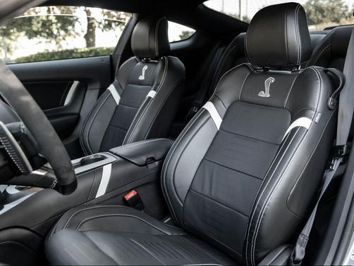 2022 Ford Shelby GT500 Base