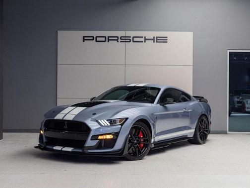 2022 Ford Shelby GT500 Base