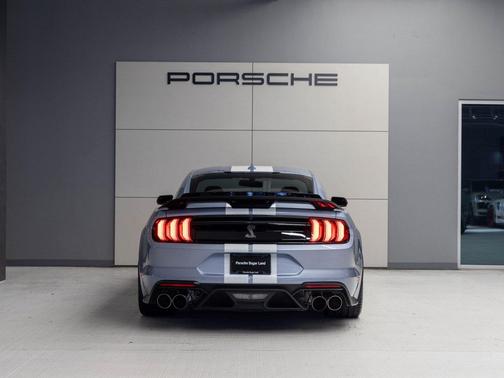 2022 Ford Shelby GT500 Base