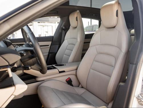 2022 Porsche Taycan 4