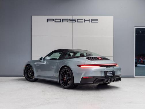 2026 Porsche 911 Targa 4 GTS