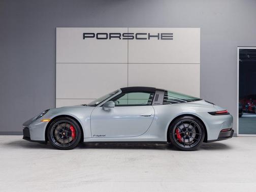 2026 Porsche 911 Targa 4 GTS