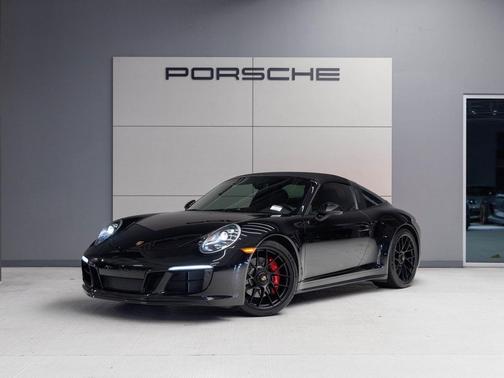 2019 Porsche 911 Targa 4 GTS
