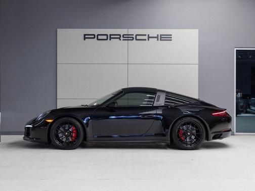 2019 Porsche 911 Targa 4 GTS