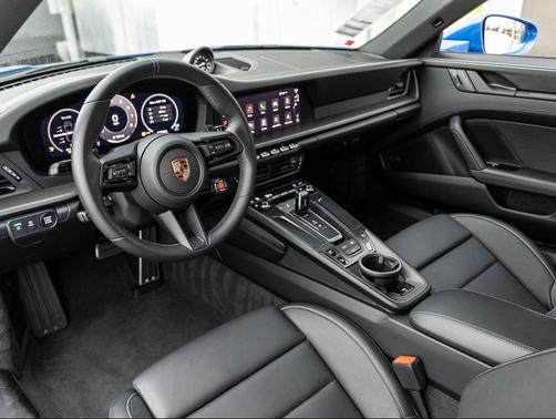 2025 Porsche 911 Carrera