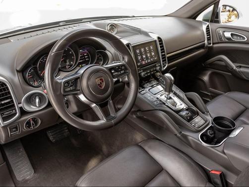 2018 Porsche Cayenne Platinum Edition