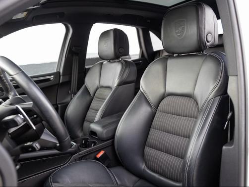 White 2023 Porsche Macan T