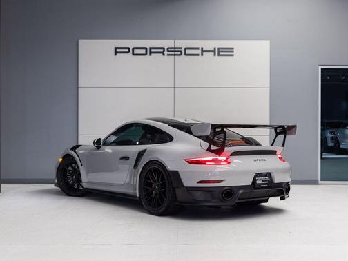Chalk 2018 Porsche 911 GT2 RS