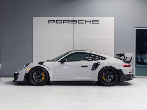 Chalk 2018 Porsche 911 GT2 RS