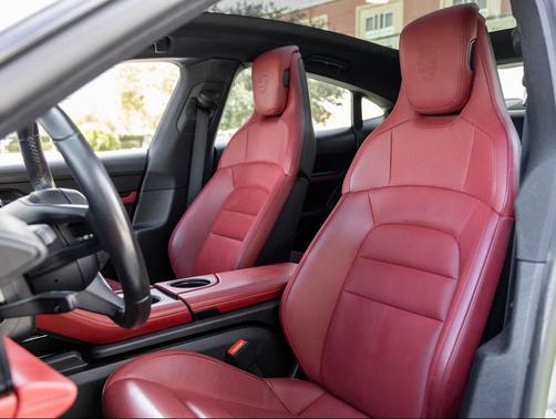 2022 Porsche Taycan 4S