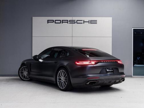 2021 Porsche Panamera Base (PDK)