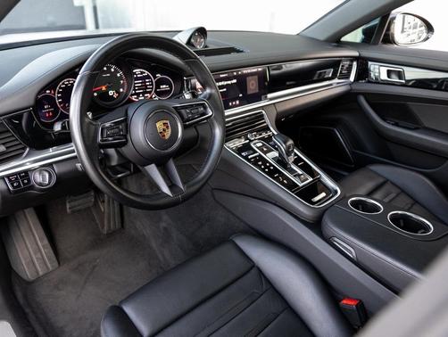 2021 Porsche Panamera Base (PDK)