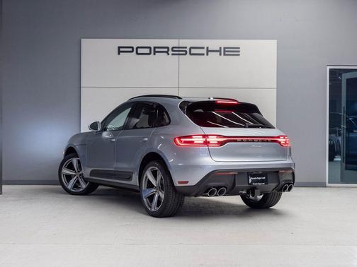 2026 Porsche Macan 