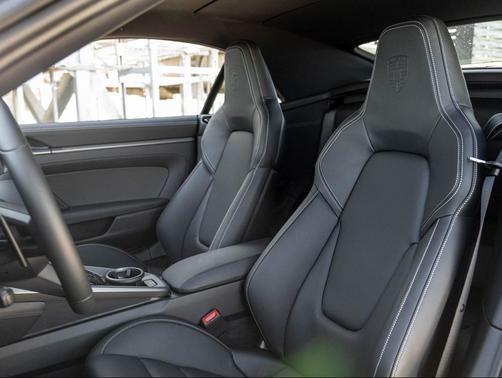 2026 Porsche 911 Carrera 4S Cabriolet