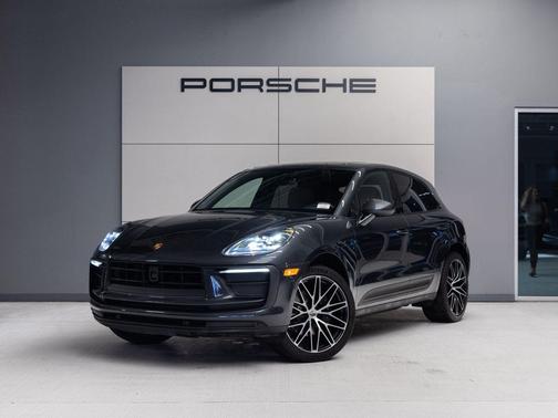 Volcano Grey Metallic 2023 Porsche Macan Macan