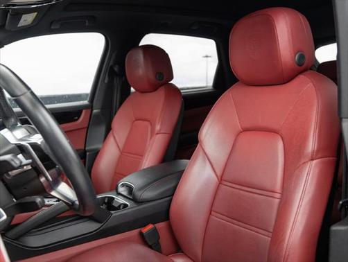2019 Porsche Cayenne Base