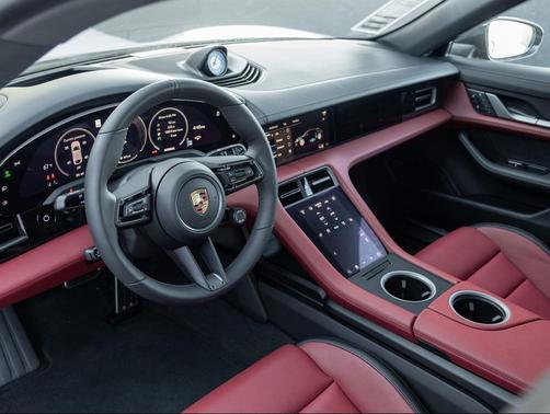 2025 Porsche Taycan 4