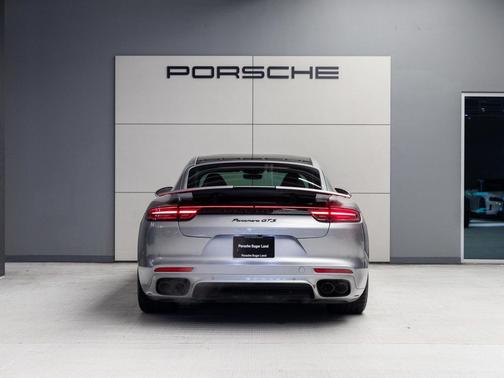 2020 Porsche Panamera GTS