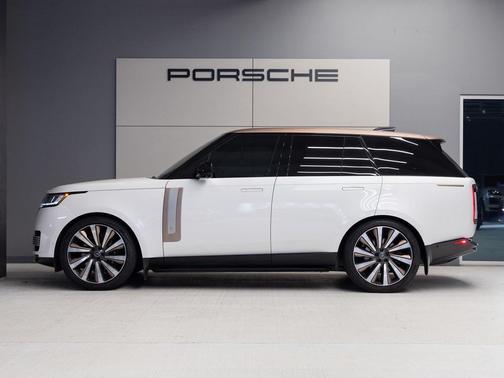 2023 Land Rover Range Rover SV
