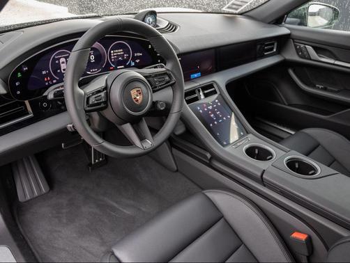 2025 Porsche Taycan 4