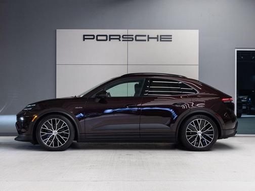 Copper Ruby Metallic 2025 Porsche Macan Macan Electric