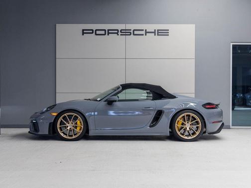 2023 Porsche 718 Spyder Base