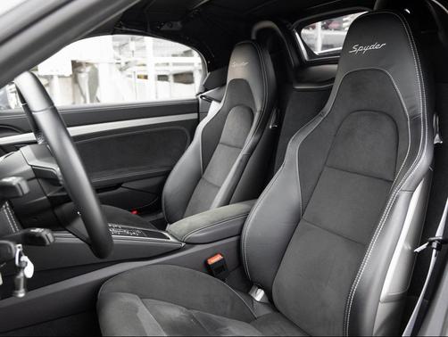 2023 Porsche 718 Spyder Base