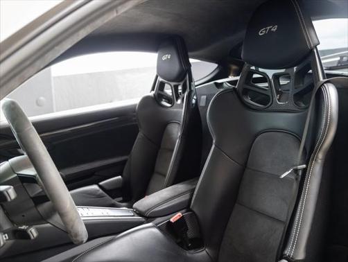 2020 Porsche 718 Cayman GT4