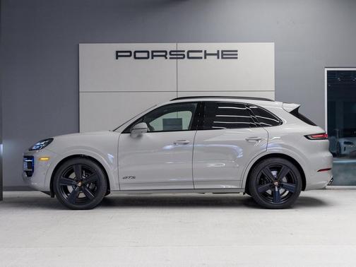 2026 Porsche Cayenne GTS