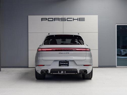 2026 Porsche Cayenne GTS