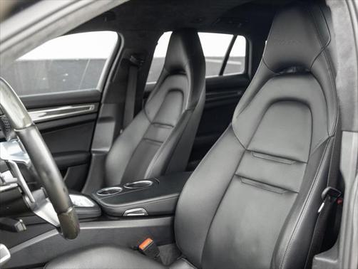 2018 Porsche Panamera Sport Turismo Turbo