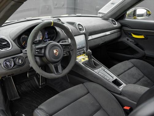 2024 Porsche 718 Cayman GT4 RS