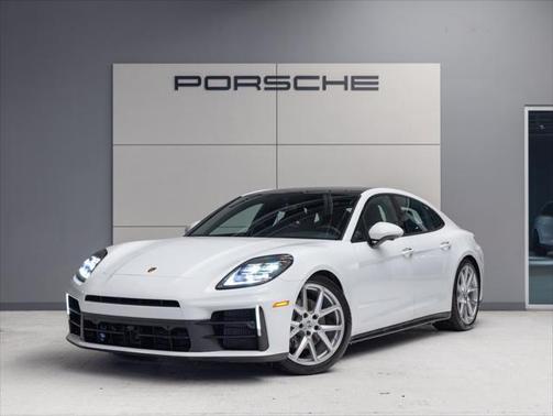 2024 Porsche Panamera 4