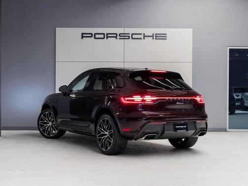 2026 Porsche Macan 