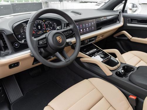 Carrara White Metallic 2026 Porsche Cayenne Cayenne