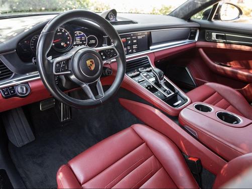 2020 Porsche Panamera GTS