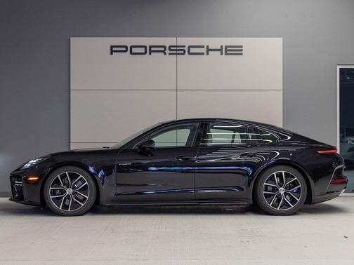 2026 Porsche Panamera 4 E-Hybrid