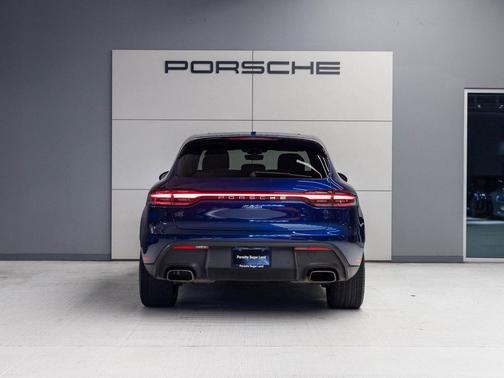 2022 Porsche Macan 