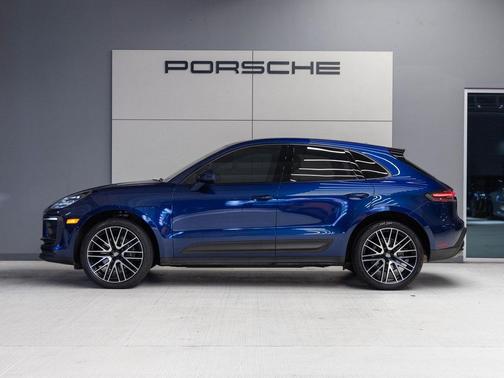 2022 Porsche Macan 