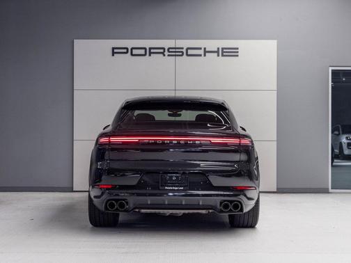 2025 Porsche Cayenne 