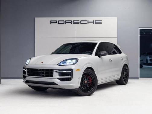 Chalk 2026 Porsche Cayenne Cayenne GTS