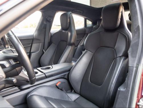 2022 Porsche Taycan GTS