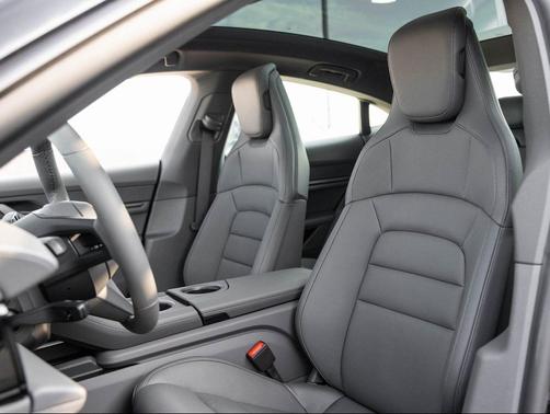 2025 Porsche Taycan 4