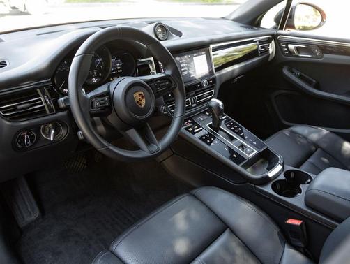 Papaya Metallic 2024 Porsche Macan T