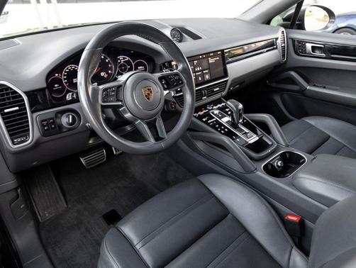 Quartzite Grey Metallic 2021 Porsche Cayenne S