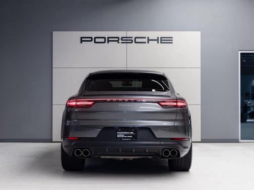 Quartzite Grey Metallic 2021 Porsche Cayenne S