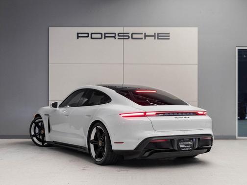 2024 Porsche Taycan GTS