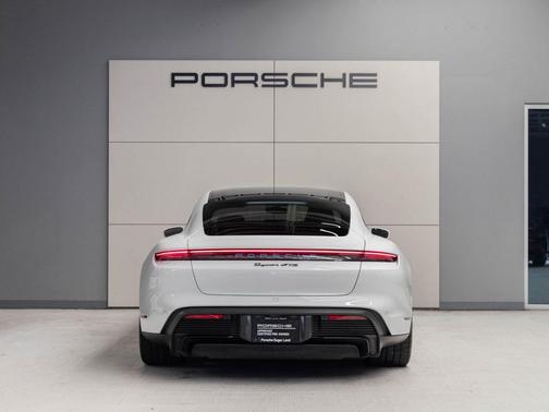 2024 Porsche Taycan GTS