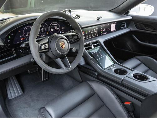 2024 Porsche Taycan GTS
