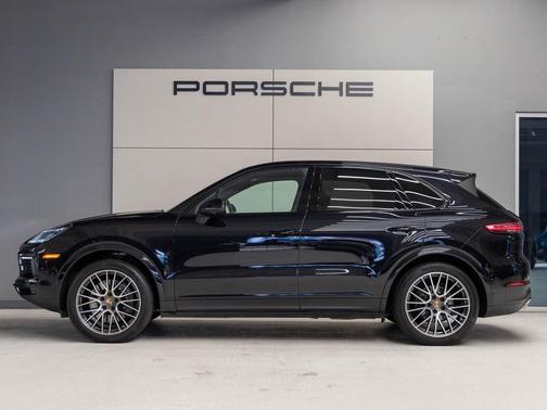 2022 Porsche Cayenne Platinum Edition
